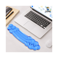 Tapis de souris de jeu en silicone gel transparent bleu personnalisé avec repose-poignet antidérapant 390x100mm en stock pour usage au bureau et à domicile