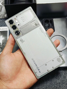 Red Magic 9 Pro มือสองปลดล็อคแล้ว หน้าจอ 6.8 นิ้ว แบตเตอรี่ 6500mAh ชิปเซ็ต Snapdragon 8 Gen 3 กล้อง 50MP รองรับ 5G โทรศัพท์มือถือสำหรับเล่นเกม - Product Image 2