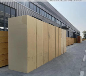 Hai Thành phần chất lỏng đóng cửa di động phun bọt cứng nhắc Polyurethane trang trí gỗ Polymer polyol và isocyanate pha trộn - Product Image 2