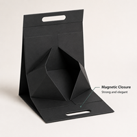 Boîte à bijoux magnétique personnalisée, gaufrage offset, forme triangulaire, emballage cadeau haut de gamme pour les marques de bijoux, présentation en magasin