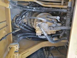 รถขุดตีนตะขาบ Caterpillar Cat329D/329 มือสองนำเข้าจากญี่ปุ่น ขนาด 29 ตัน รุ่นปี 2023 บุ้งกี๋ 1.5 เมตร เครื่องยนต์ เกียร์ ปั๊ม - Product Image 5
