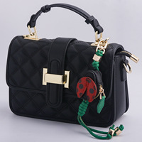 Porte-clés en cuir PU personnalisé en gros, motif animal (papillon, abeille, coccinelle), breloque de sac, mini porte-monnaie 3D, accessoire de sac à main, cadeau