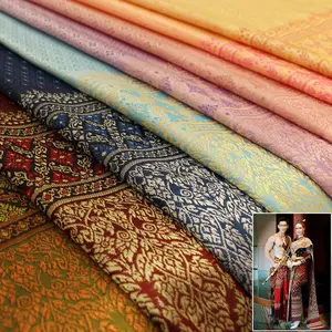 Hochwertiger Jacquard-Sarong-Stoff aus Polyester-Baumwolle im südost asiatischen Stil für das Kleid mit Röhren rock
