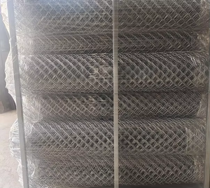 Clôture en treillis chevron galvanisé à chaud avec revêtement PVC de 5, 6, 7, 8, 10 pieds. Plusieurs couleurs disponibles pour la personnalisation. - Product Image 4