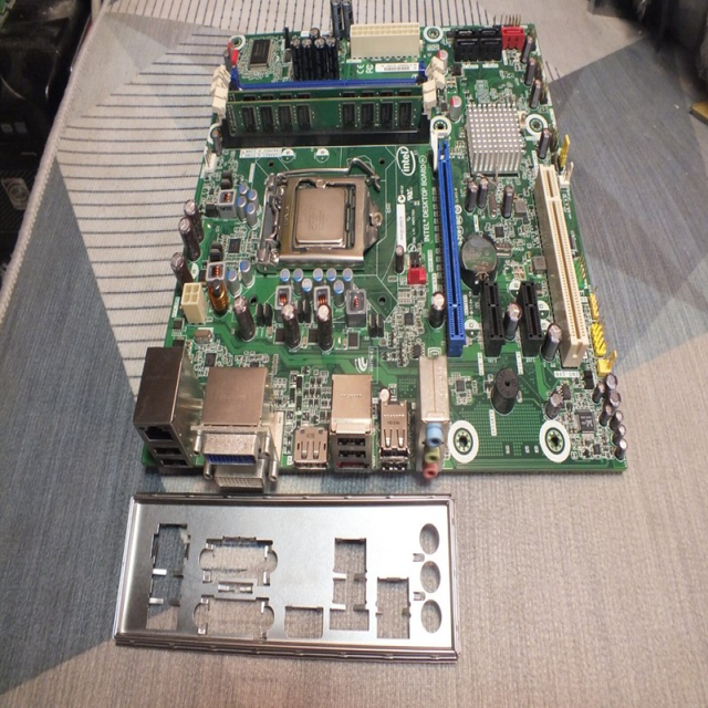 Plc DQ57TM, AA E70931-402 LGA 1156 Motherboard +CORE i7-870 +4Gb +I/O Factory Direct