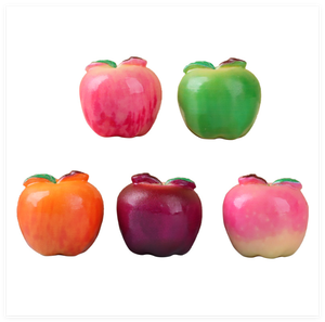 Rouge vert réaliste alimentaire Mini 3D résine pomme <span class=keywords><strong>bricolage</strong></span> fruits breloques avec crochet pour bijoux boucle d'oreille <span class=keywords><strong>magasin</strong></span> jouet réveillon <span class=keywords><strong>de</strong></span> noël décoration - Product Image 3