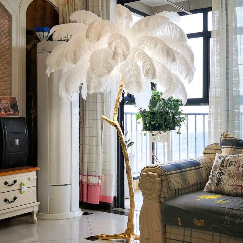 Plume lampadaire salon chambre tout cuivre lumière luxe cheveux d'autruche design artistique décoratif canapé net lampe rouge