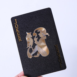 Cartes à jouer noires de <span class=keywords><strong>jeu</strong></span> de papier d'aluminium d'argent imperméables personnalisées personnalisées professionnelles - Product Image 3