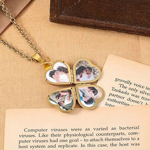 Collier pendentif trèfle à quatre feuilles en or 18 carats, résistant à l'eau et inaltérable, pour femme, avec emplacement pour photos - Product Image 6