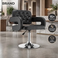 Tabourets de comptoir Chesterfield classiques et élégants en cuir avec base métallique pivotante et réglage à gaz pour l'ameublement commercial, les clubs et les salles à manger