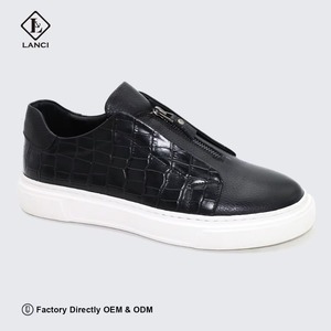 Usine de chaussures, fournisseur et fabricant sur mesure, vente en gros de chaussures pour hommes en cuir, style marche, sport, skateboard - Product Image 2