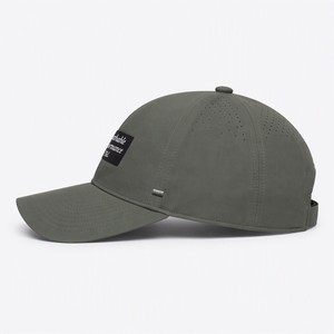 Gorra Deportiva Unisex Ajustable, Transpirable e Impermeable de 6 Paneles con Parche de PVC con Logotipo Personalizado, Proveedor Mayorista de Fábrica - Product Image 4