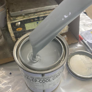 932 COOL GRAY C Recubrimiento Epóxico Autonivelante para Pisos Comerciales e Industriales, Revestimiento de Alta Resistencia, Liso y sin Juntas - Product Image 2