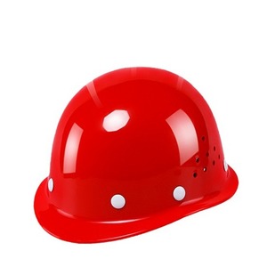 Casque de sécurité en fibre de verre rouge, non perforé, avec doublure à quatre points, pour utilisation sur chantier - Product Image 1