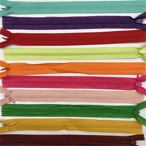 Fermeture éclair <span class=keywords><strong>invisible</strong></span> en nylon de haute qualité à extrémité fermée 3 #   Plastique haute visibilité à bordure dentelle <span class=keywords><strong>pour</strong></span> robes et oreillers - Direct usine - Product Image 4