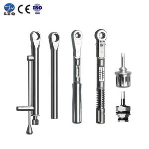 Clé dynamométrique universelle à maintien de clé, clé dynamométrique réglable précise en vente - Product Image 4