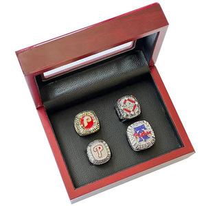 ชุดแชมป์เวิลด์ซีรีส์ของฟิลาเดลเฟีย ฟิลลีส์ จำนวน 4 ชิ้น (<span class=keywords><strong>1980</strong></span> 2008 2009 2022) - Product Image 2