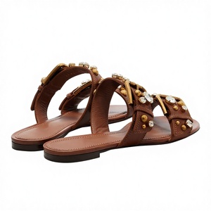 Sandali piatti personalizzati con punta tonda e doppia fibbia, <span class=keywords><strong>borchie</strong></span> in strass dorato, per <span class=keywords><strong>donna</strong></span>, all'ingrosso, taglie forti, <span class=keywords><strong>scarpe</strong></span> da festa marroni - Product Image 3