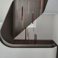 Escaliers en spirale modernes en acier et bois sur mesure avec rampe en fer forgé |   Escalier intérieur durable et sécurisé pour villa (conception de modèle 3D)