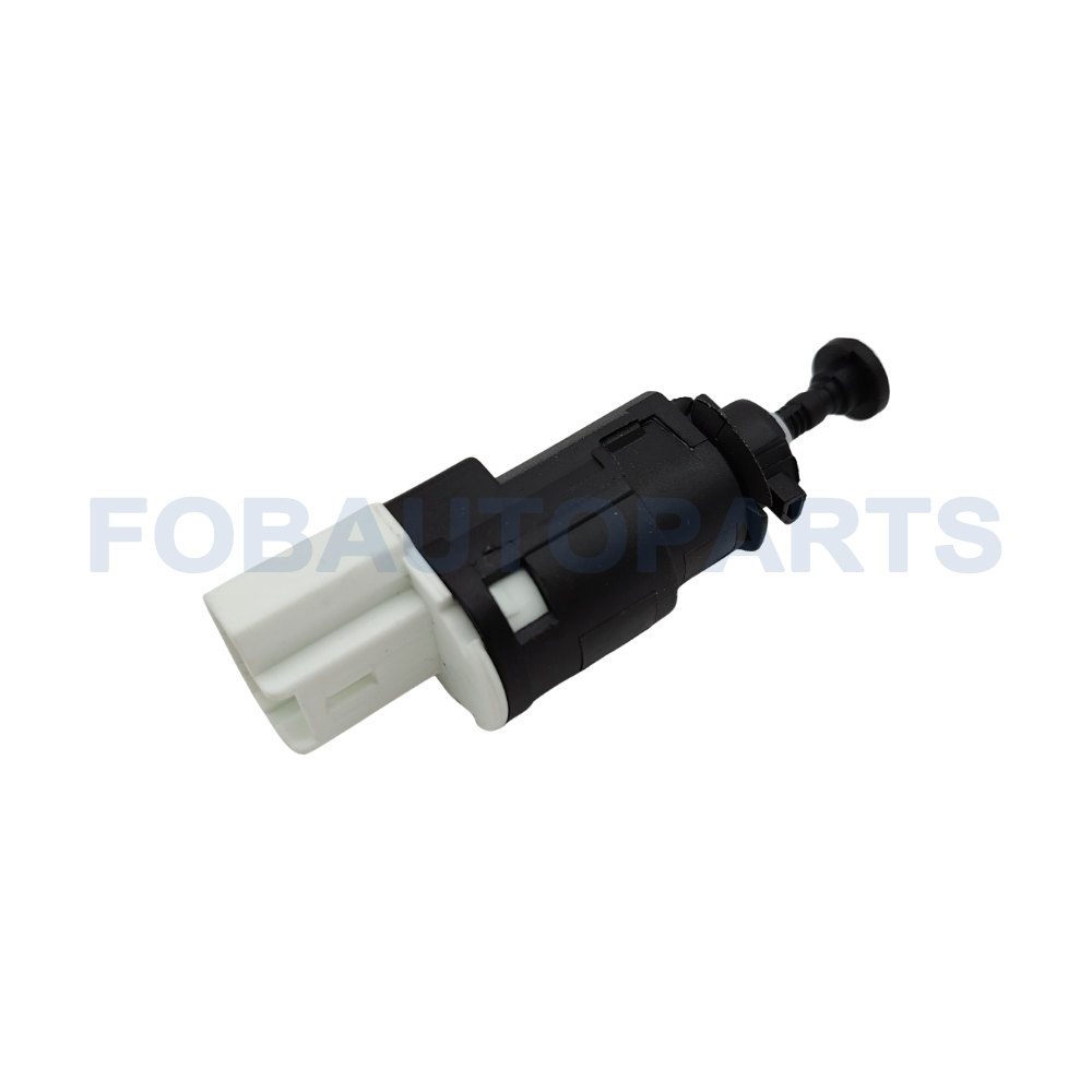 Brake Light Switch for Dacia Lodgy Nissan Primastar Renault Clio 8200276361