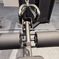 Machine de musculation réglable pour tirage latéral et rame assise, équipement de fitness pour pectoraux et dos, avec sélection de charge par broches