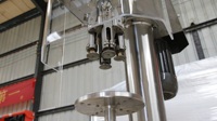 Machines de capsulage de bouteilles en verre semi-automatiques avec structure magnétique machine de capsulage en aluminium pour boissons/soda/vin/bière
