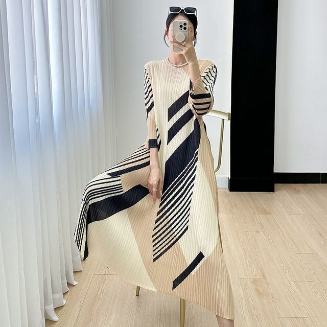 Korean White Dress Styles 2025: Trendy & Elegant Picks Korean White Dress Styles 2025: Trendy & Elegant Picks