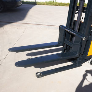Consegna veloce sollevamento Semi-elettrico Stacker <span class=keywords><strong>Pallet</strong></span> Stacker a piedi tipo auto-sollevamento elettrico impilatore carrello elevatore - Product Image 4