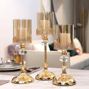 Düğün ev dekoratif altın Metal silindirik masa Centerpieces mumluk klasik cam ayağı şamdanlar
