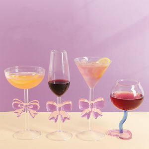 Set di Calici da Vino Eleganti con Fiocco Personalizzati, Bicchieri in Cristallo Fatti a Mano per Vino Rosso, Cocktail e Latte a Casa - Product Image 1