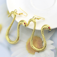 Accessoire de mode cosplay, boucles d'oreilles serpent en métal pour femme, boucles d'oreilles pendantes Boa Hancock, accessoire de mode anime