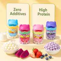 Vente en gros de biscuits et pâtisseries solubles à la fraise Aimo Momo Bear, confiserie 14g. Vendu directement par l'usine chinoise.