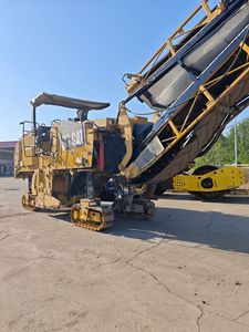 Fraiseuse à froid d'<span class=keywords><strong>occasion</strong></span> CAT PM200, fraiseuse routière Caterpillar d'origine de 2 m, moteur C18 ACERT, fraisage à froid de l'asphalte et du béton - Product Image 4