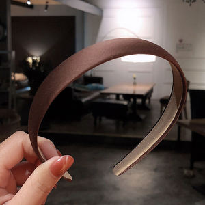 حار بيع تصميم بسيط ماتي بلون رابطة رأس من القماش واضحة على نطاق واسع نونسليب إكسسوارات الشعر للنساء الفتيات - Product Image 6