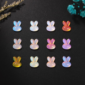 คริสตัลแก้วรูปหัวกระต่ายแบบแบน สีรุ้ง สำหรับตกแต่งเล็บ DIY และเครื่องประดับ - Product Image 1