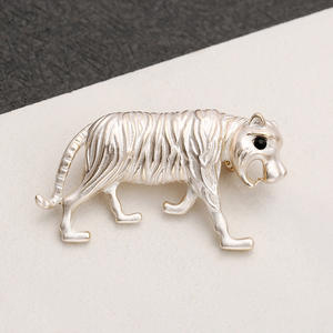 เข็มกลัดลายเสือขนาดใหญ่พิเศษ สไตล์เรโทร ประดับคริสตัลและเพชรเทียม สีทองโบราณ/สีเงิน ของขวัญงานหมั้น/งานแต่งงาน ชุบโลหะผสม - Product Image 3