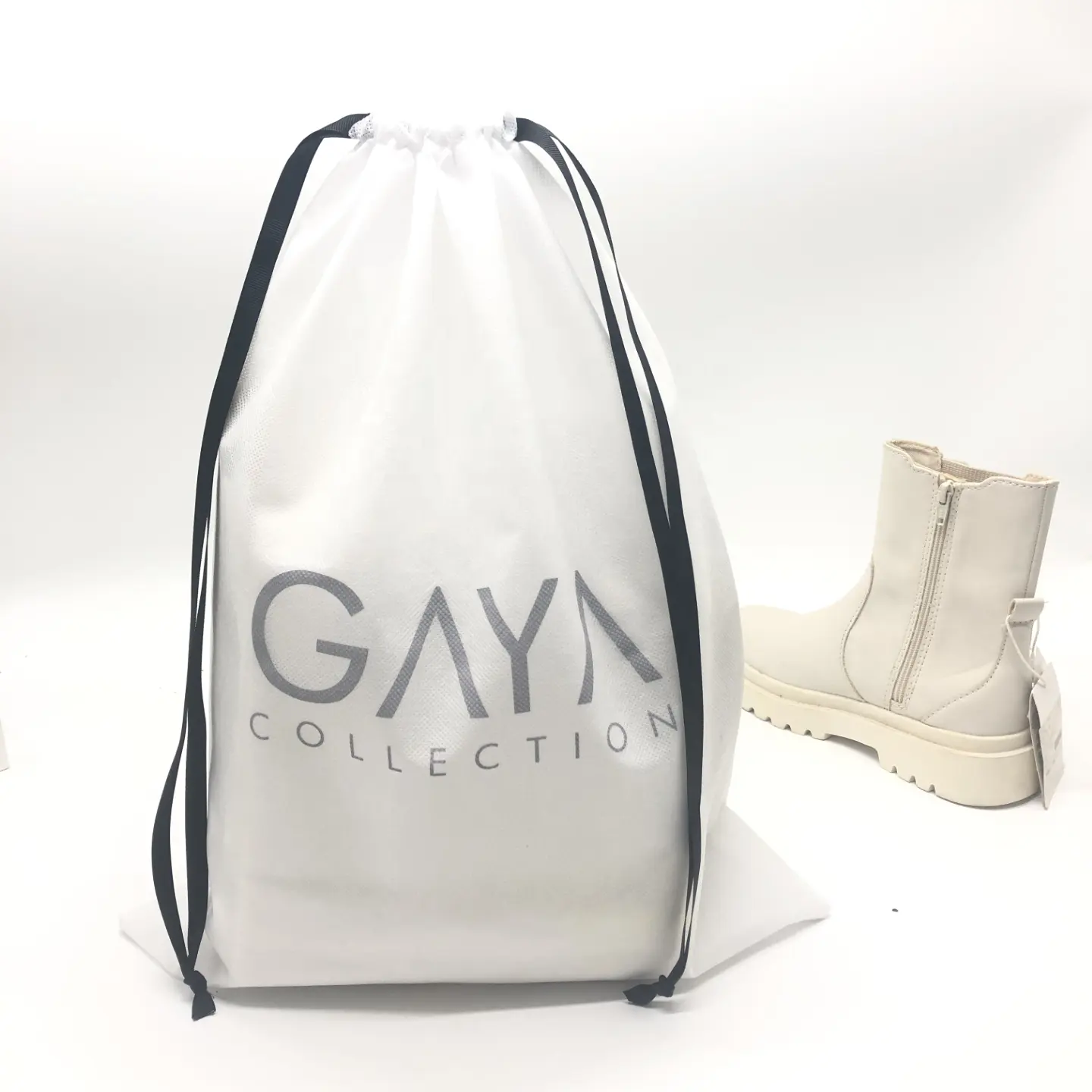 Bolsa de zapatos de vestir con cordón y logotipo personalizado impreso, embalaje de compras de ropa no tejida, bolsa antipolvo