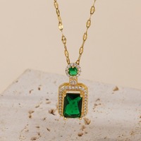 Parure de bijoux fantaisie plaqué or 18 carats en acier inoxydable avec chaîne, boucles d'oreilles pendantes géométriques en zircon et collier pendentif anneau ouvert – Cadeau idéal