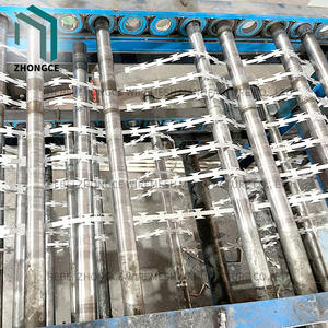 Fil de fer galvanisé, barbelé, en forme de croix, bobine de fil barbelé, 2,5 <span class=keywords><strong>mm</strong></span>, BTO-22, pour la construction de protections - Product Image 4