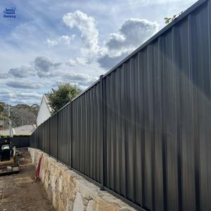 Paneles de esgrima Colorbond de perfil Trimline de Monumento de 2,1 m de altura con durmientes, Todos los kits instalados en <span class=keywords><strong>Stonewall</strong></span> - Product Image 2