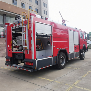 <span class=keywords><strong>Camion</strong></span> <span class=keywords><strong>de</strong></span> Pompiers <span class=keywords><strong>Tout</strong></span>-<span class=keywords><strong>Terrain</strong></span> 4x4 avec Mobilité Améliorée - Product Image 3