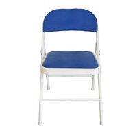La table et la chaise d'arbitre de tennis de table sont fournies directement par l'usine, avec logo personnalisé, chaise de ping-pong, bureau avec tableau d'affichage