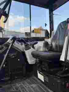 Mini-excavatrice Yanmar Vio Series d'occasion de 8 tonnes avec boîte de vitesses et moteur PLC, modèle 2024, à vendre - Product Image 6