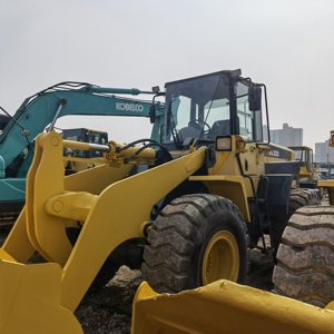Minicargadora de ruedas usada Komatsu, máquina cargadora frontal de 5 toneladas con carga nominal, original, japonesa, en buen estado - Product Image 4