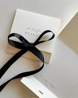 Sacs cadeaux en papier personnalisés, recyclables, de luxe, pour bonbons de mariage, avec poignée longue, impression numérique laminée, accessoires ruban