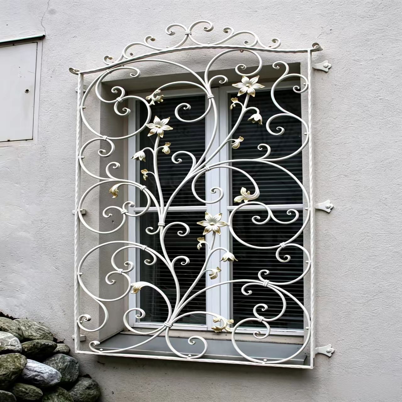 Steel Vertical Bar Fence - Modern Durable Design for Outdoor Security