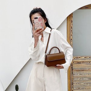 Venta al por mayor Bolso de mujer Moda Pu Cuero Señoras Bolsos cuadrados simples Estilo coreano Bolso de hombro cruzado - Product Image 2