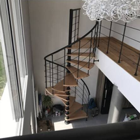 Escalier en colimaçon préfabriqué, design circulaire, gain de place, décoratif, intérieur, blanc, noir, acier, kit d'escalier en colimaçon, marches en bois