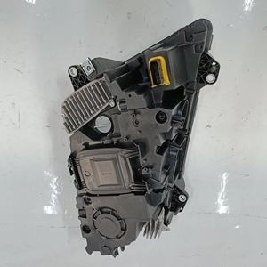 Conjunto de Faros Delanteros Izquierdos Golden <span class=keywords><strong>Brigade</strong></span> OE HC-T-7688 para Autobús Kinglong - Product Image 2