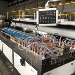 Nouveau profil de WPC/<span class=keywords><strong>PVC</strong></span> faisant la machine avec l'extrudeuse en plastique à vis jumelle - Product Image 1